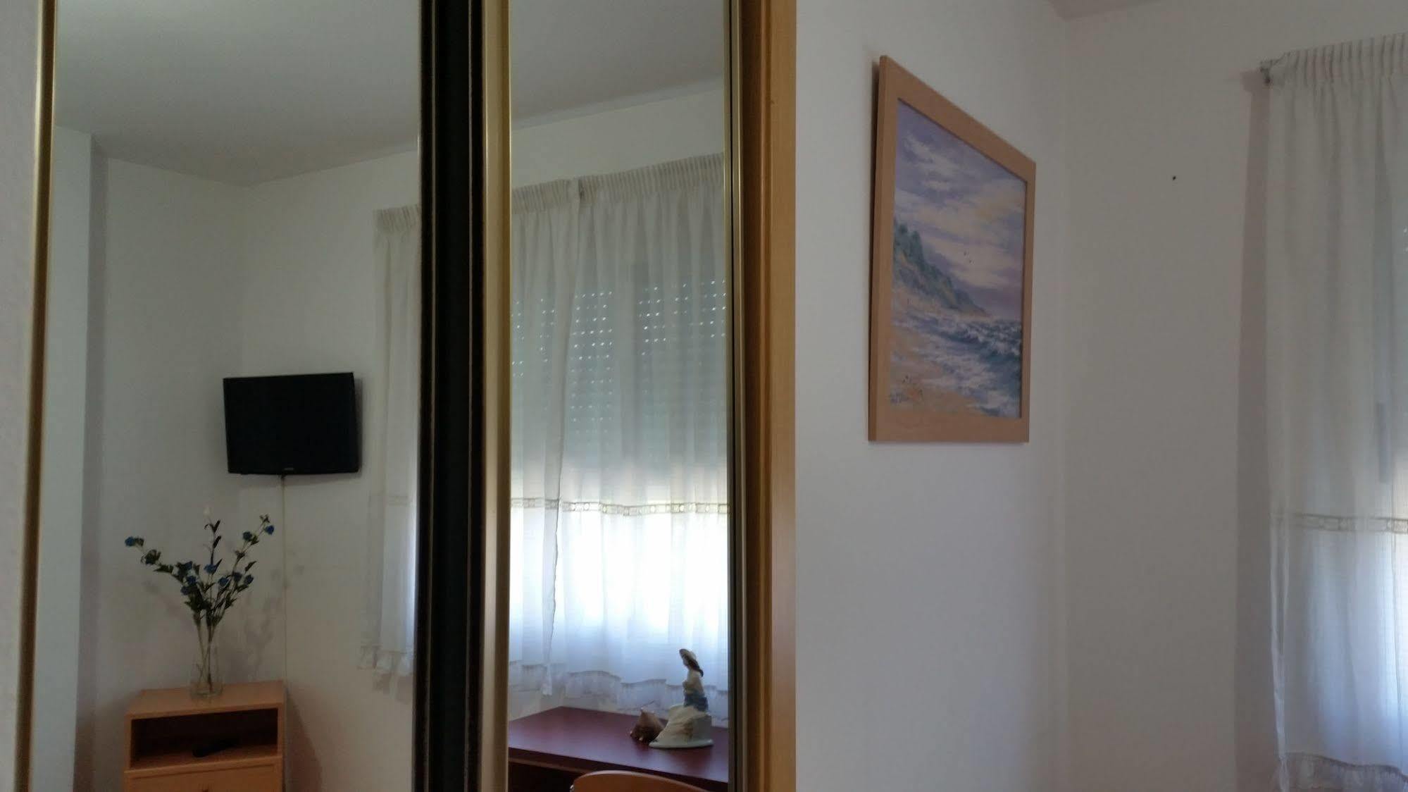 Hostal Lucus Lugo Exterior foto